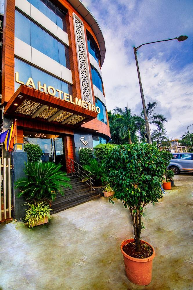 La Hotel Metro Near Bkc Βομβάη Εξωτερικό φωτογραφία